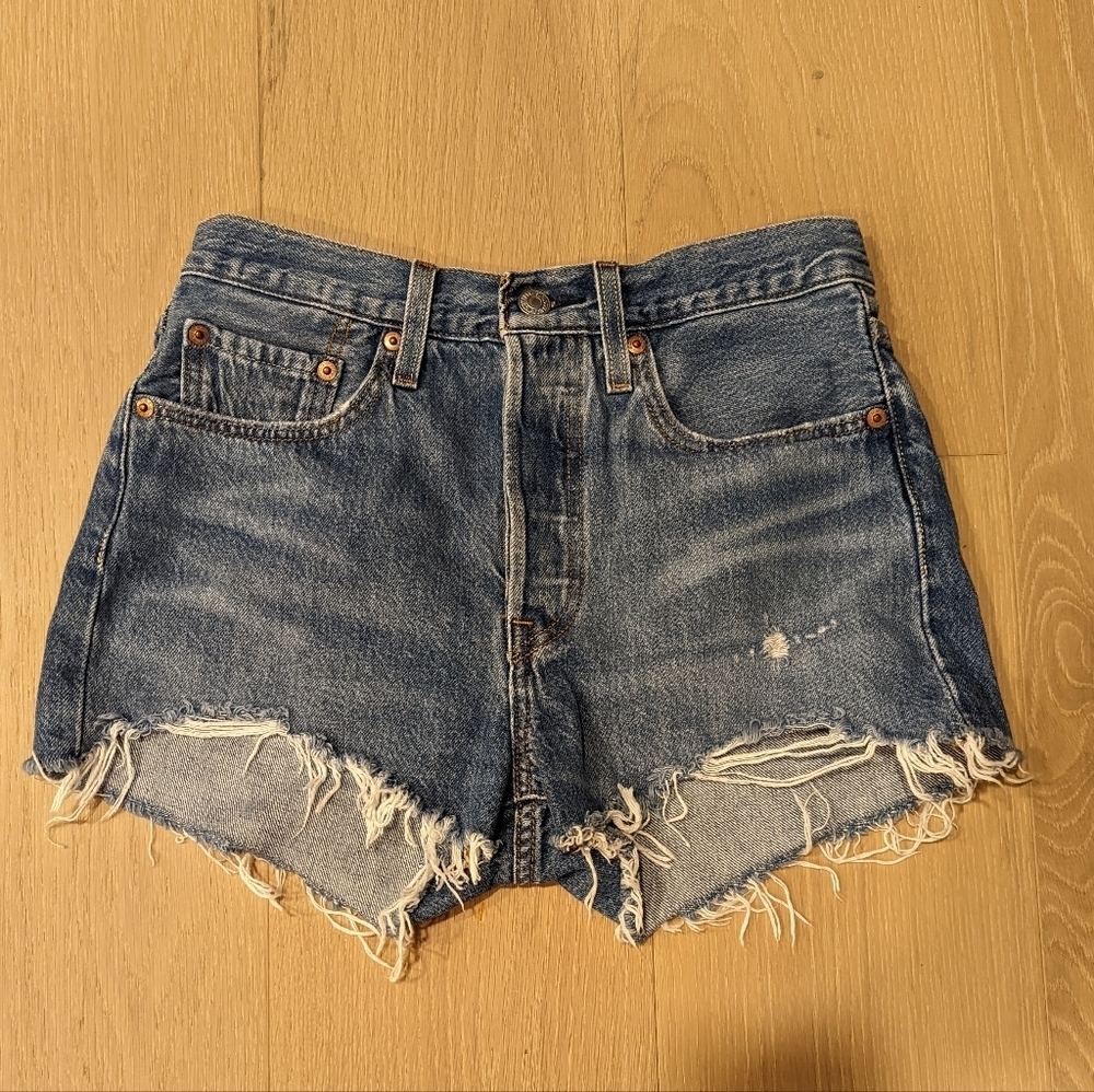 Levi's 501 cut-off's